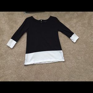 💋 Gap black and white top